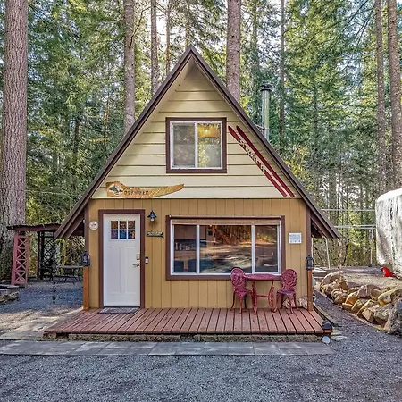 Tee & Ski Cabin